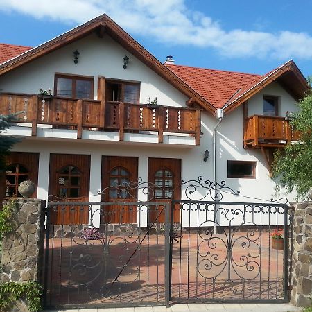 Felsőtold Felso Fogado Bed & Breakfast エクステリア 写真