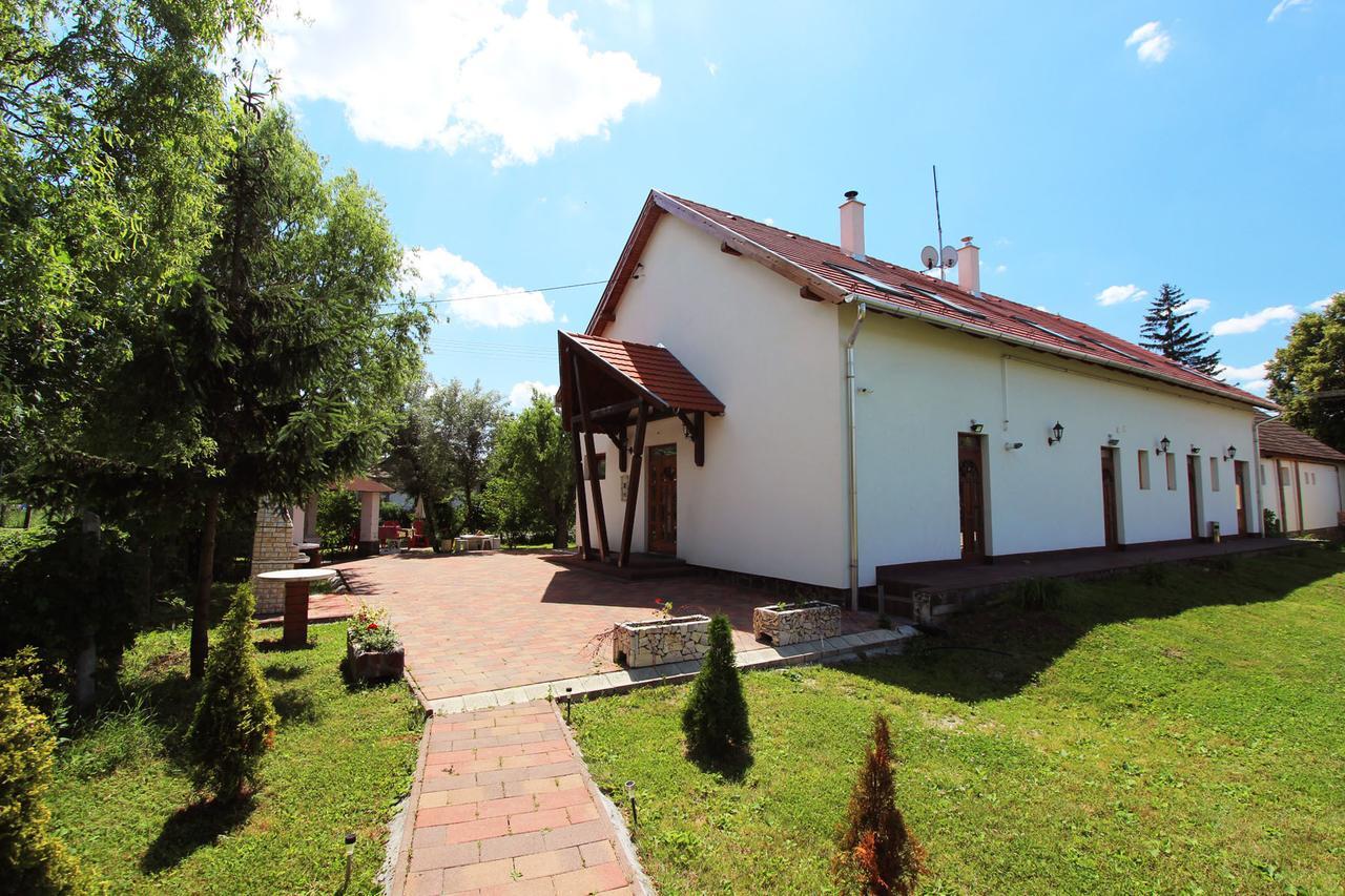 Felsőtold Felso Fogado Bed & Breakfast エクステリア 写真