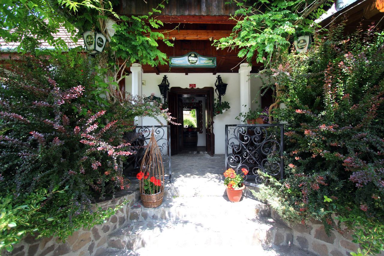 Felsőtold Felso Fogado Bed & Breakfast エクステリア 写真