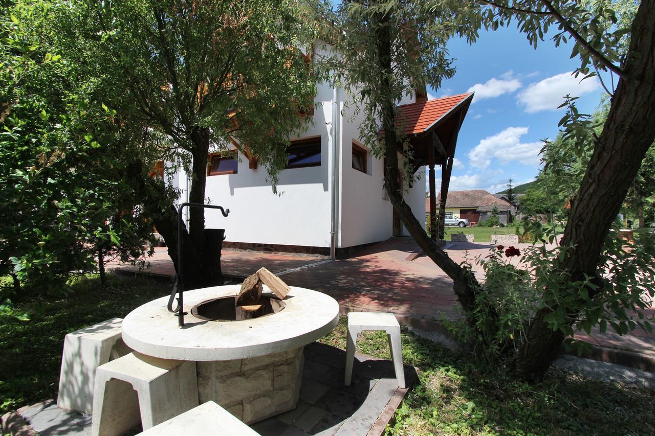 Felsőtold Felso Fogado Bed & Breakfast エクステリア 写真